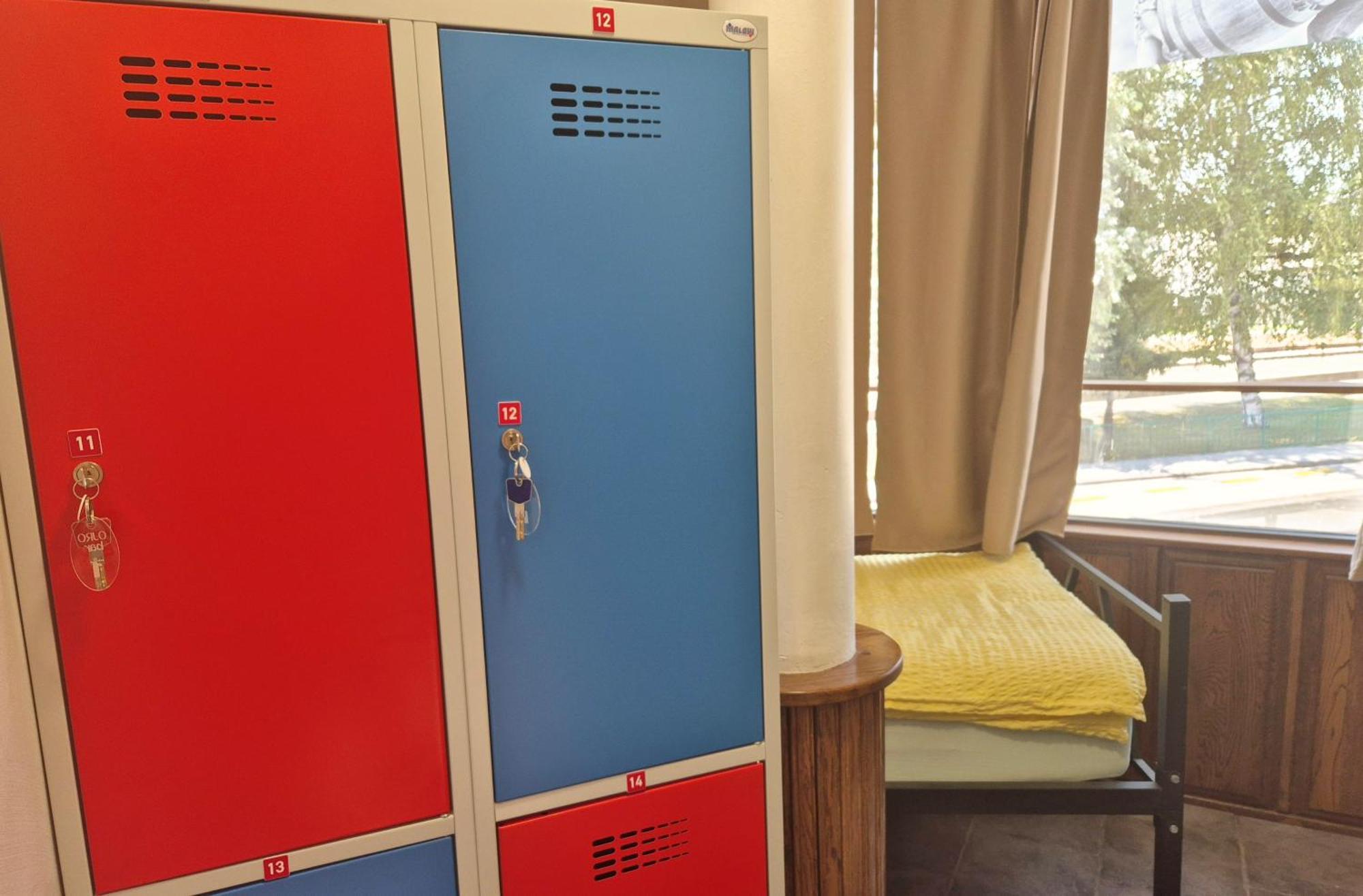 Bled Lesce Station Rooms And Beds Exteriör bild