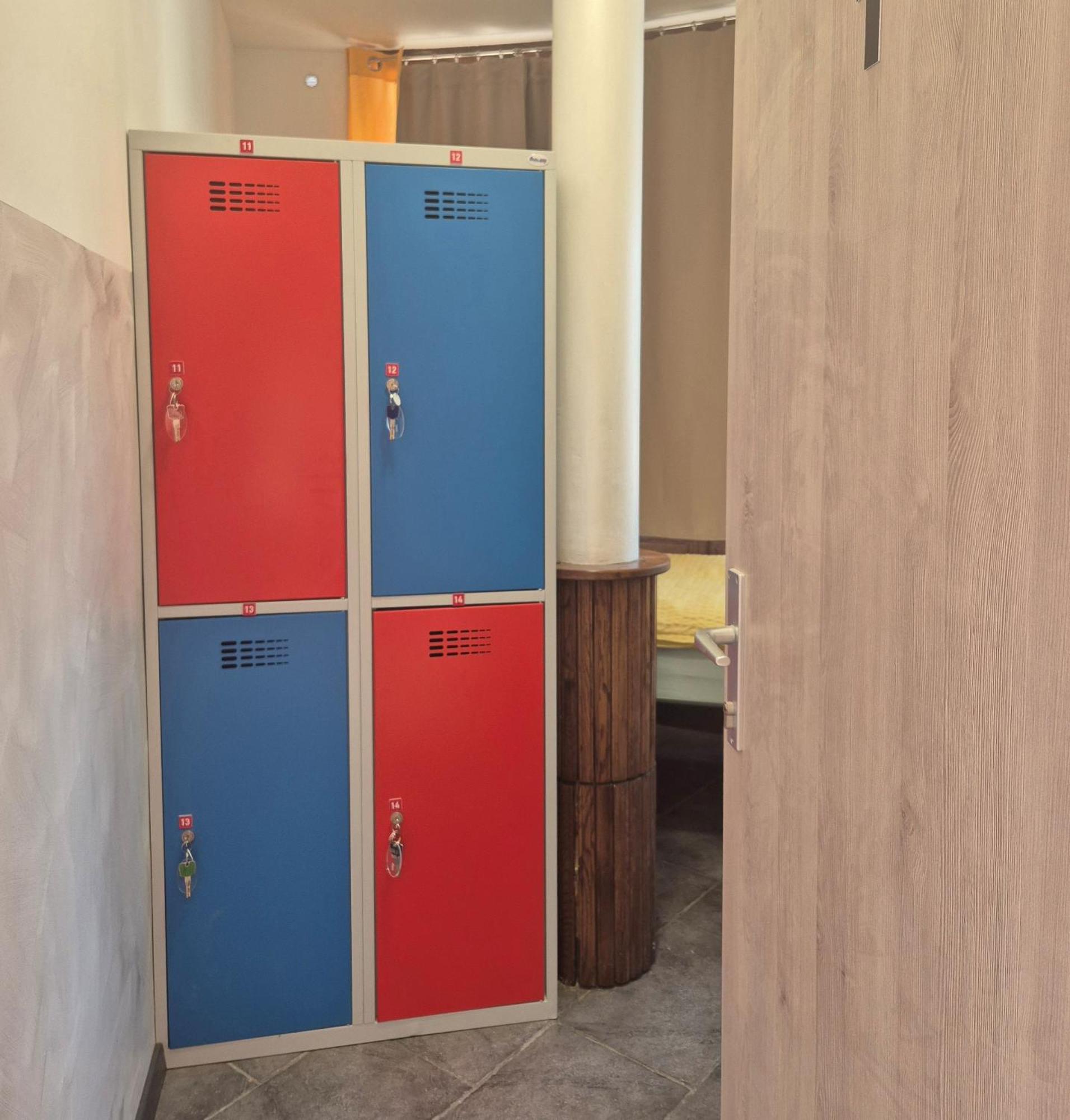 Bled Lesce Station Rooms And Beds Exteriör bild