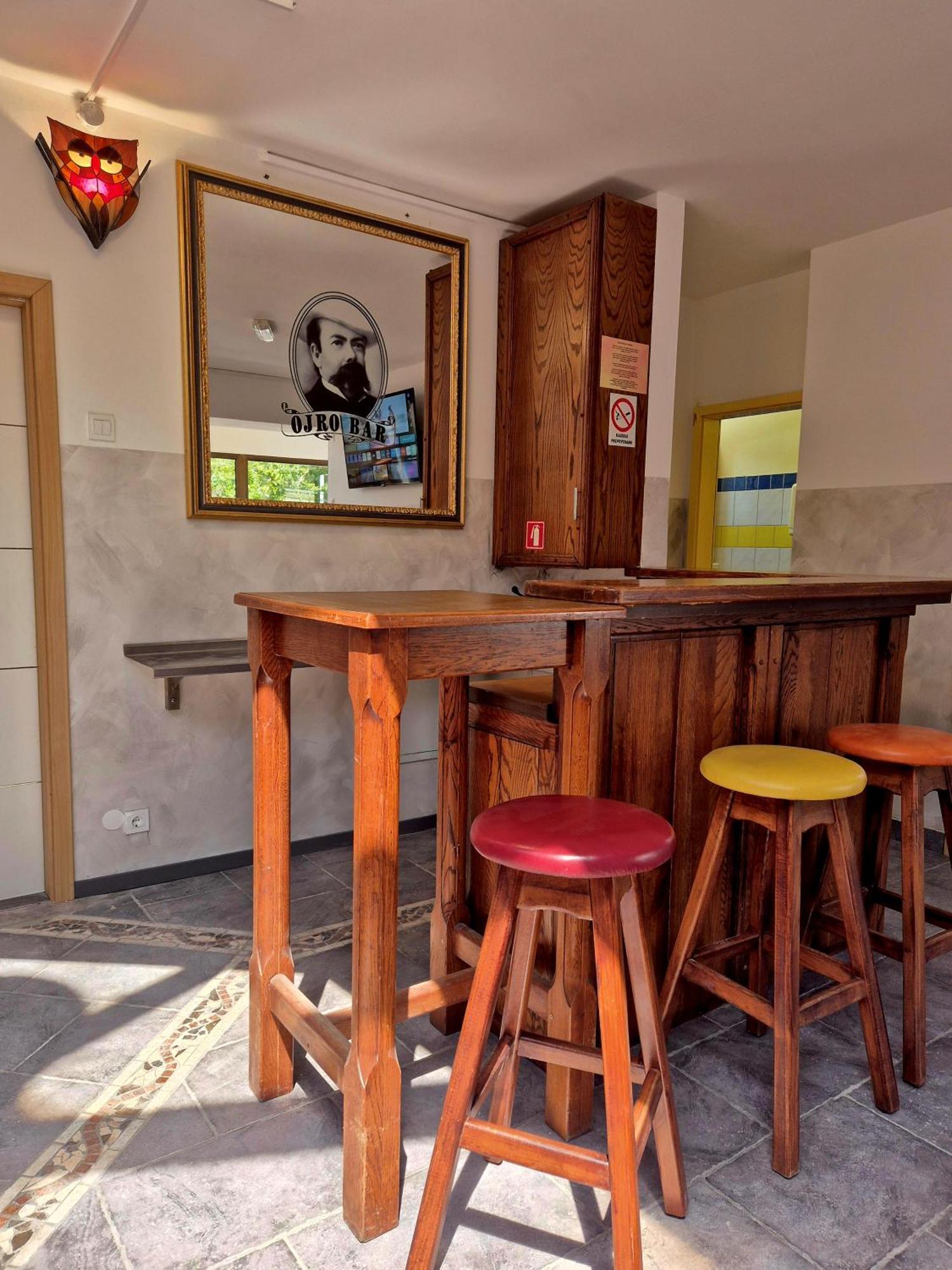 Bled Lesce Station Rooms And Beds Exteriör bild